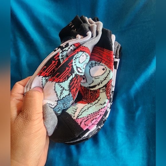 nightmare before Christmas socks - Picture 4 of 4